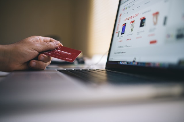 Adding ratings and reviews to abandoned cart emails increases your ROI