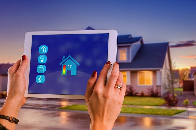 Somfy presenta el uso de sus productos a sus clientes en vídeo